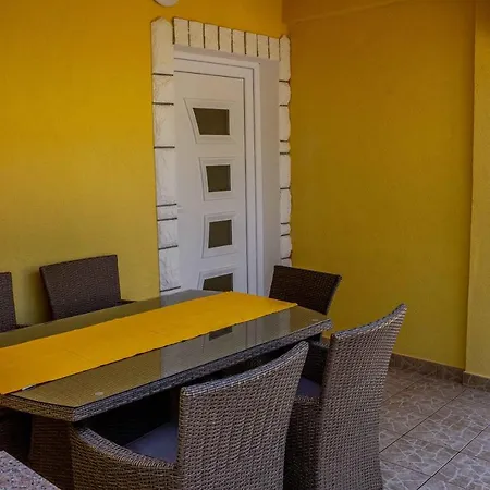 Mara Apartment